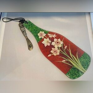 Glass Floral Wine Bottle Shaped Cutting Board with Spreader